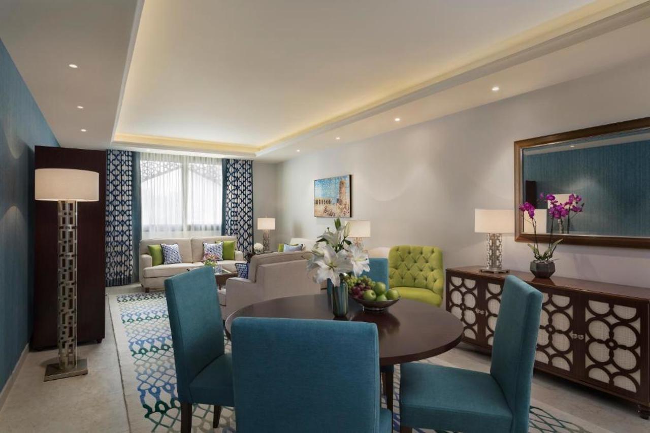 Al Najada Hotel Apartments By Oaks Doha Eksteriør bilde