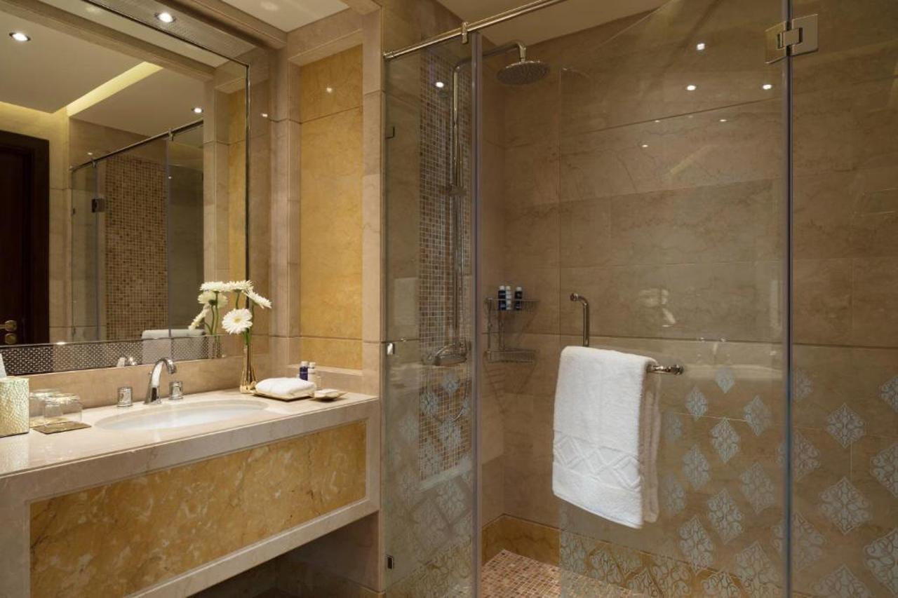 Al Najada Hotel Apartments By Oaks Doha Eksteriør bilde